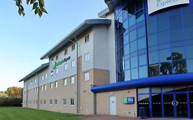 Holiday Inn Express Southampton 3*